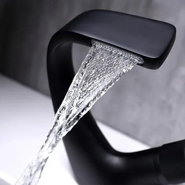 Contemporary Creative Single Handle 1-Hole Waterfall Bathroom Sink Faucet